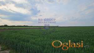 Odličan, prostran plac u Futogu - izlaz iz Futoga!